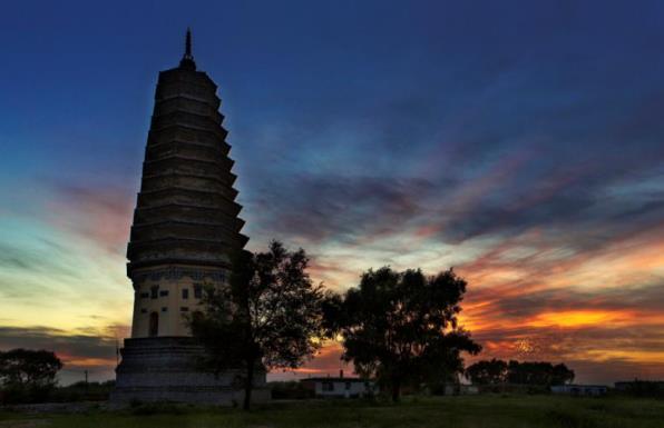 A scenic view of Tieling Kaiyuan Chongshousi Ta