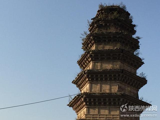 A scenic view of Tongchuan Yanchang Temple Pagoda