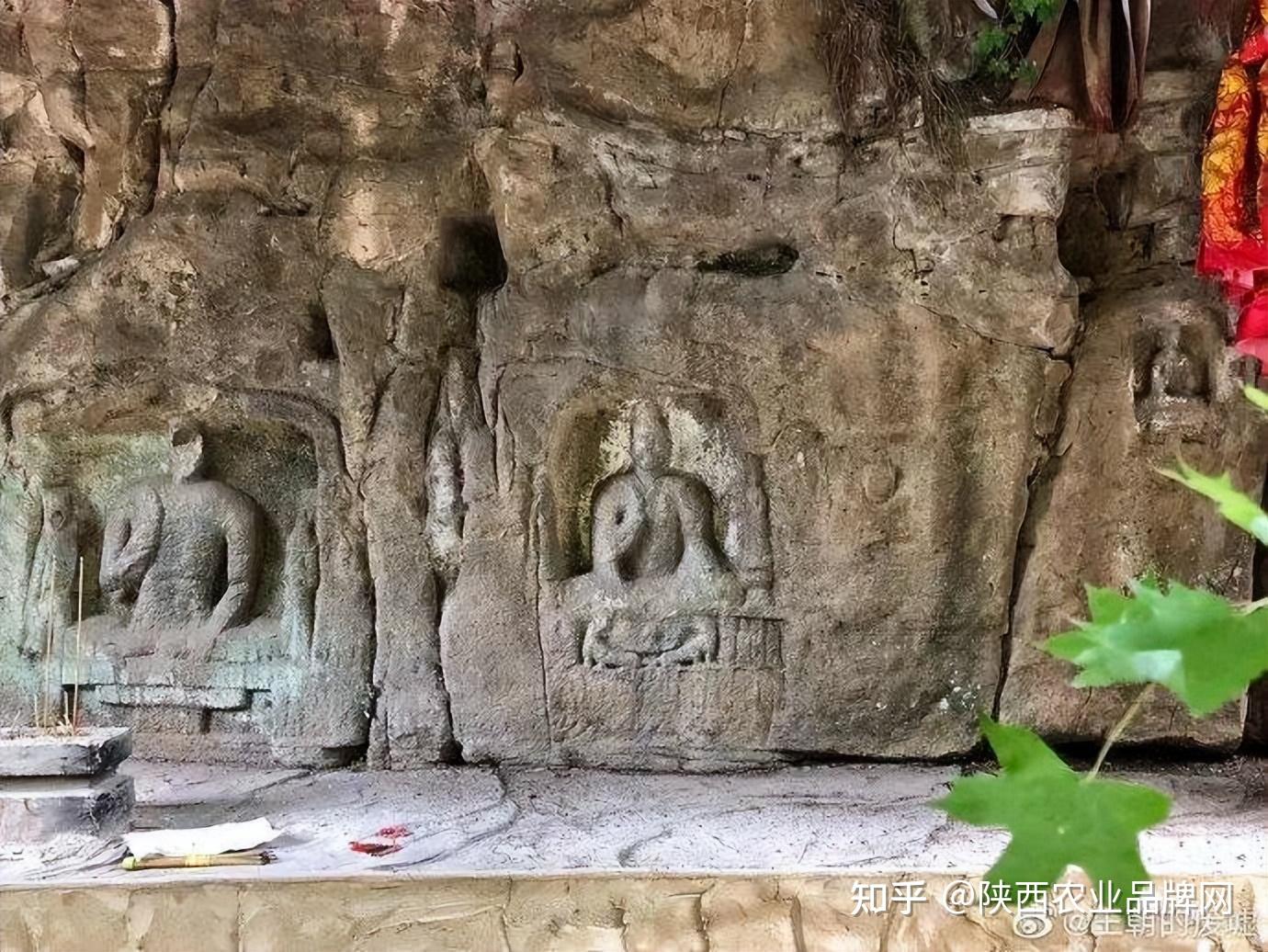 A scenic view of Tongchuan Yijun Grottoes Group