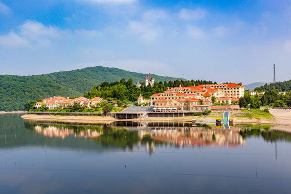 A scenic view of Tonghua Baoquanyong Jiufang