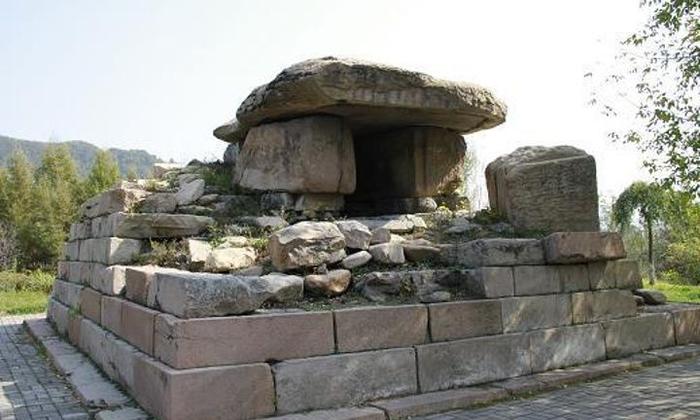 A scenic view of Tonghua Donggou Gumuqun