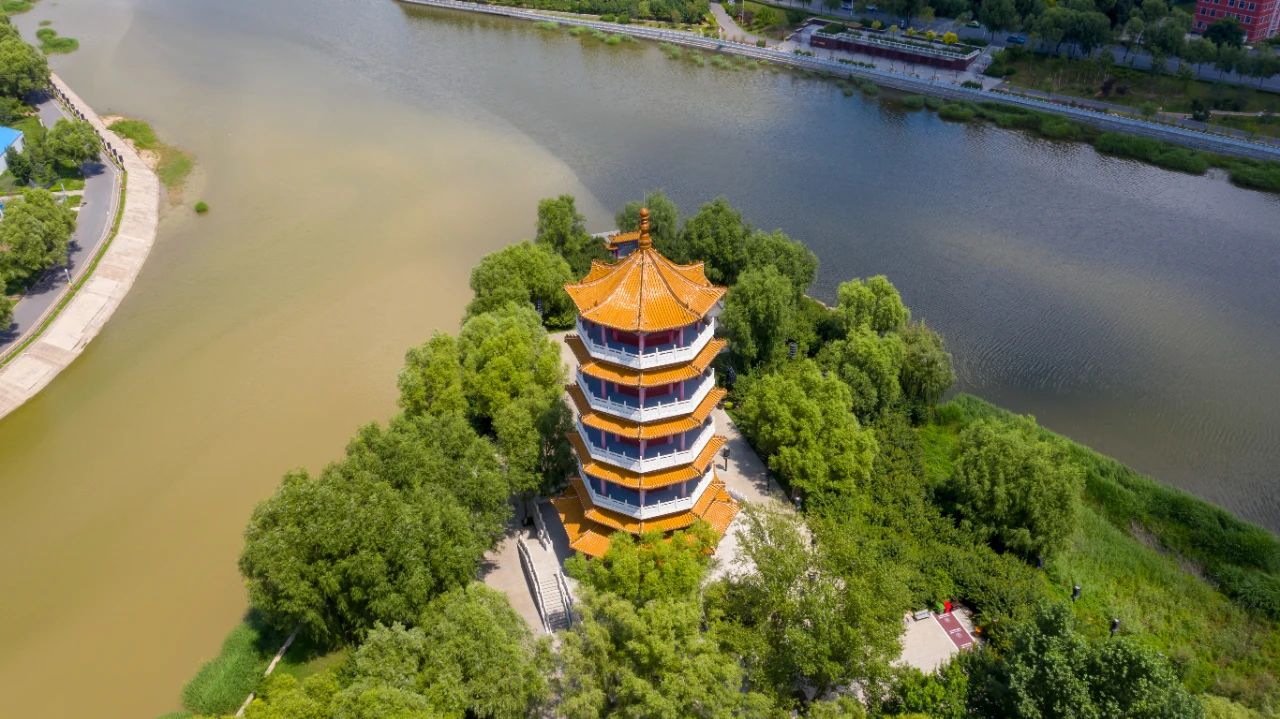 A scenic view of Tonghua Zhonggong Zhongyang Dongbeiju Meihekou Huiyi Jiuzhi