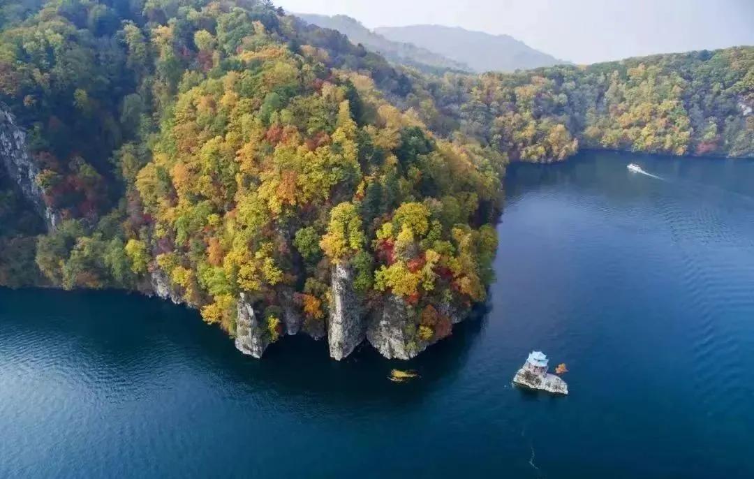 A scenic view of Tonghua Zian Shancheng