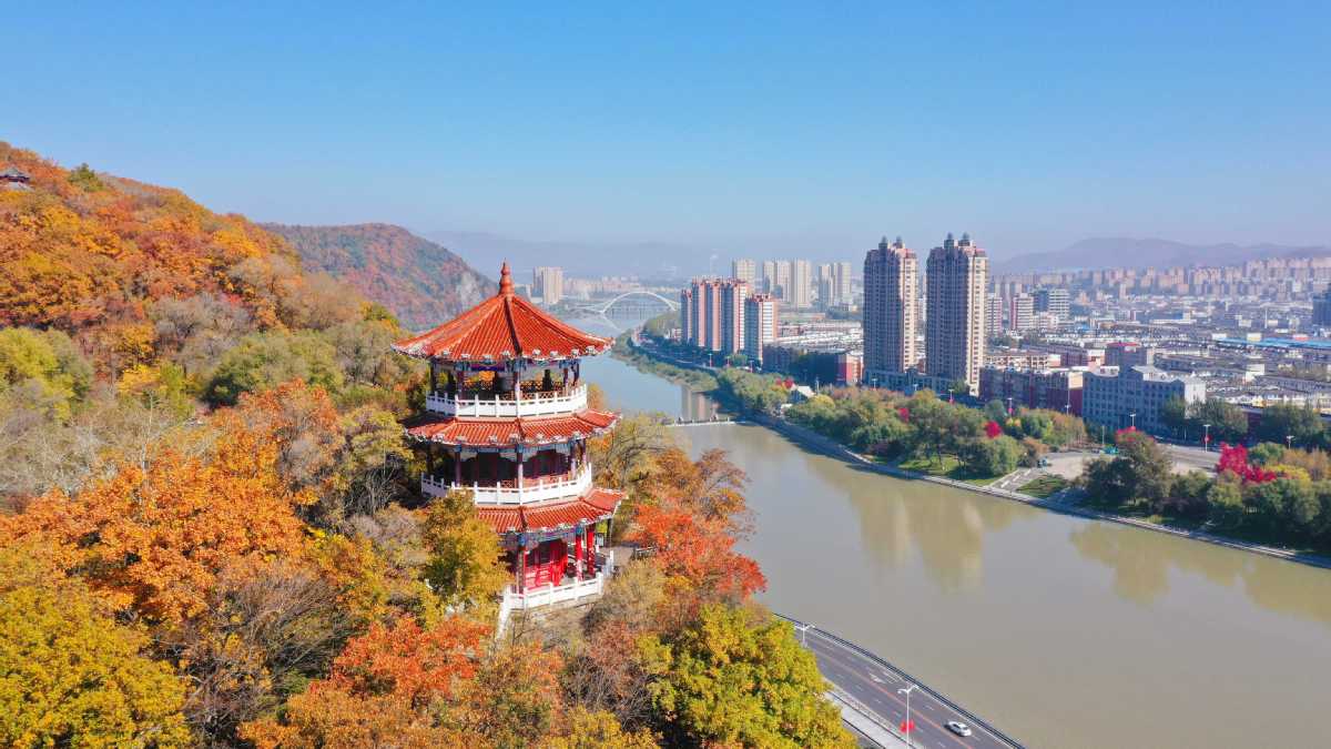 A scenic view of Tonghua Zian Shancheng