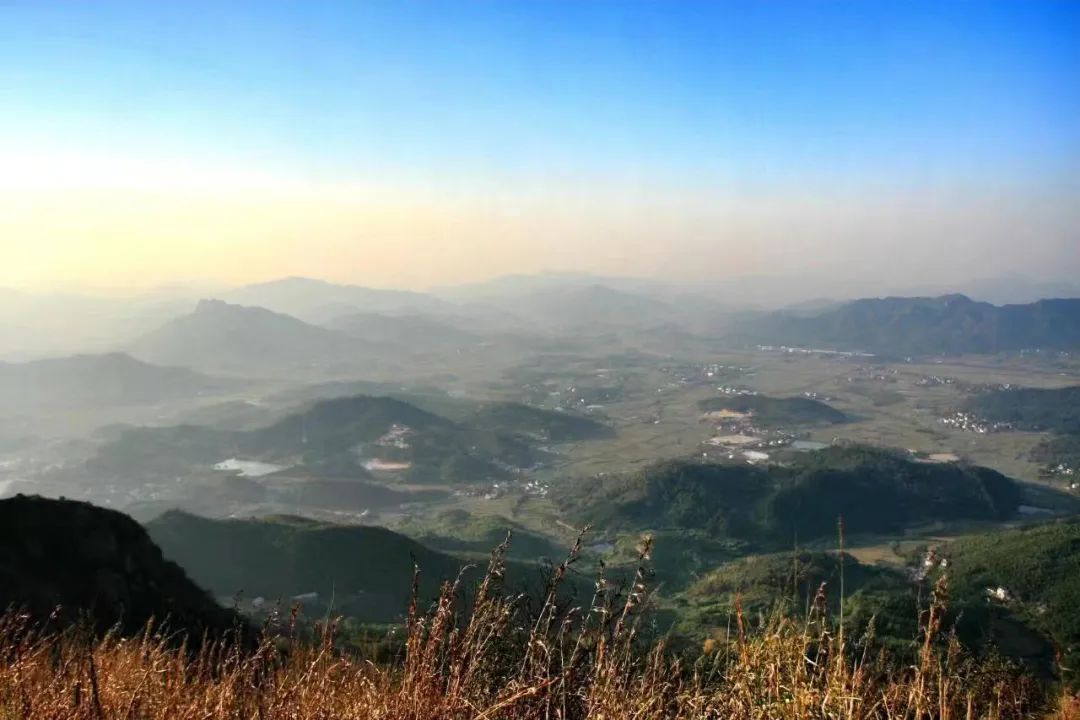 A scenic view of Tongling Dagongshan Fenghuangshan Tongkuang Yizhi