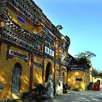 A scenic view of Tongren Dongshan Gujianzhuqun