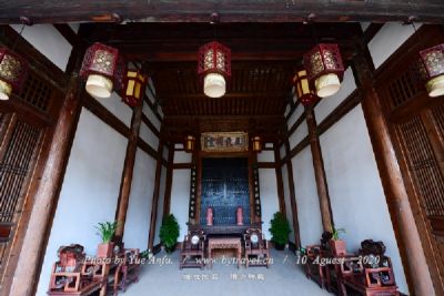 A scenic view of Tongren Dongshan Gujianzhuqun