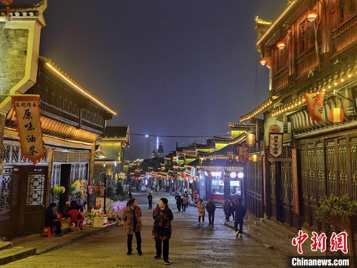 A scenic view of Tongren Dongshan Gujianzhuqun
