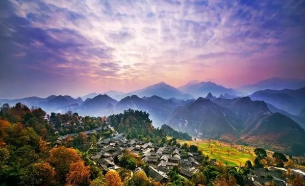 A scenic view of Tongren Loushangcun Gujianzhuqun