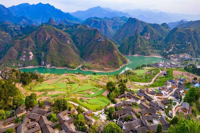 A scenic view of Tongren Loushangcun Gujianzhuqun
