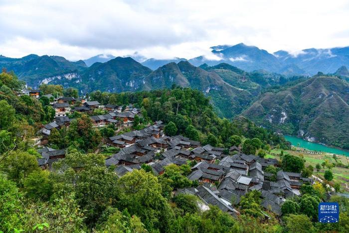 A scenic view of Tongren Loushangcun Gujianzhuqun