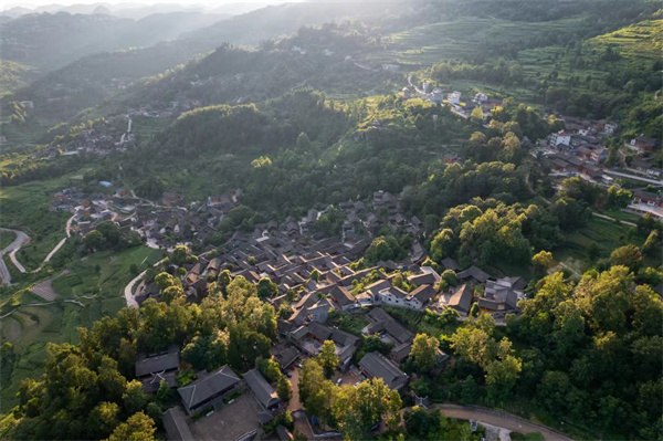 A scenic view of Tongren Loushangcun Gujianzhuqun