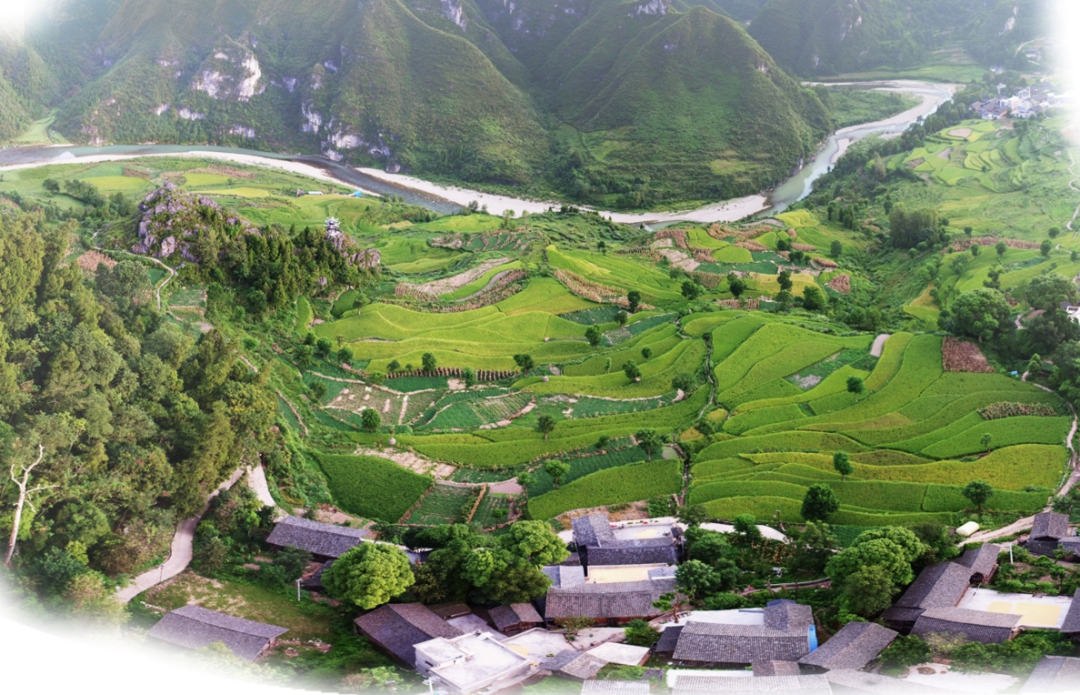 A scenic view of Tongren Loushangcun Gujianzhuqun