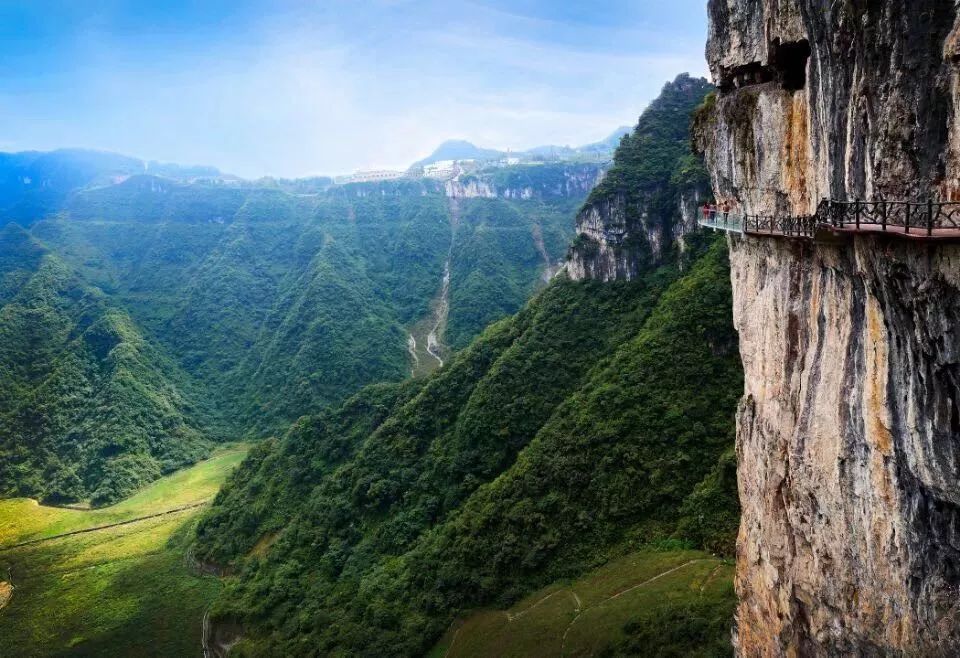 A scenic view of Tongren Wanshan Gongkuang Yizhi
