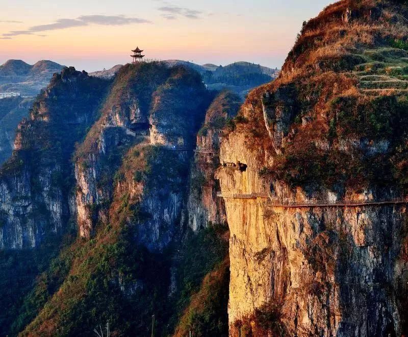 A scenic view of Tongren Wanshan Gongkuang Yizhi