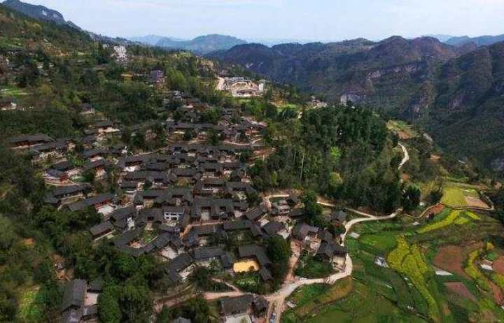 A scenic view of Tongren Zhaiyingcun Gujianzhuqun