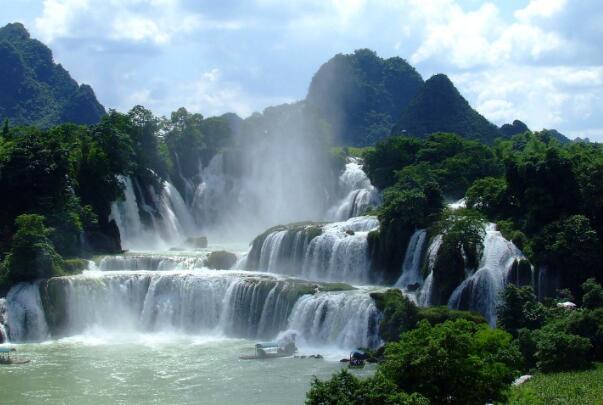 A scenic view of Tongren Zhaiyingcun Gujianzhuqun