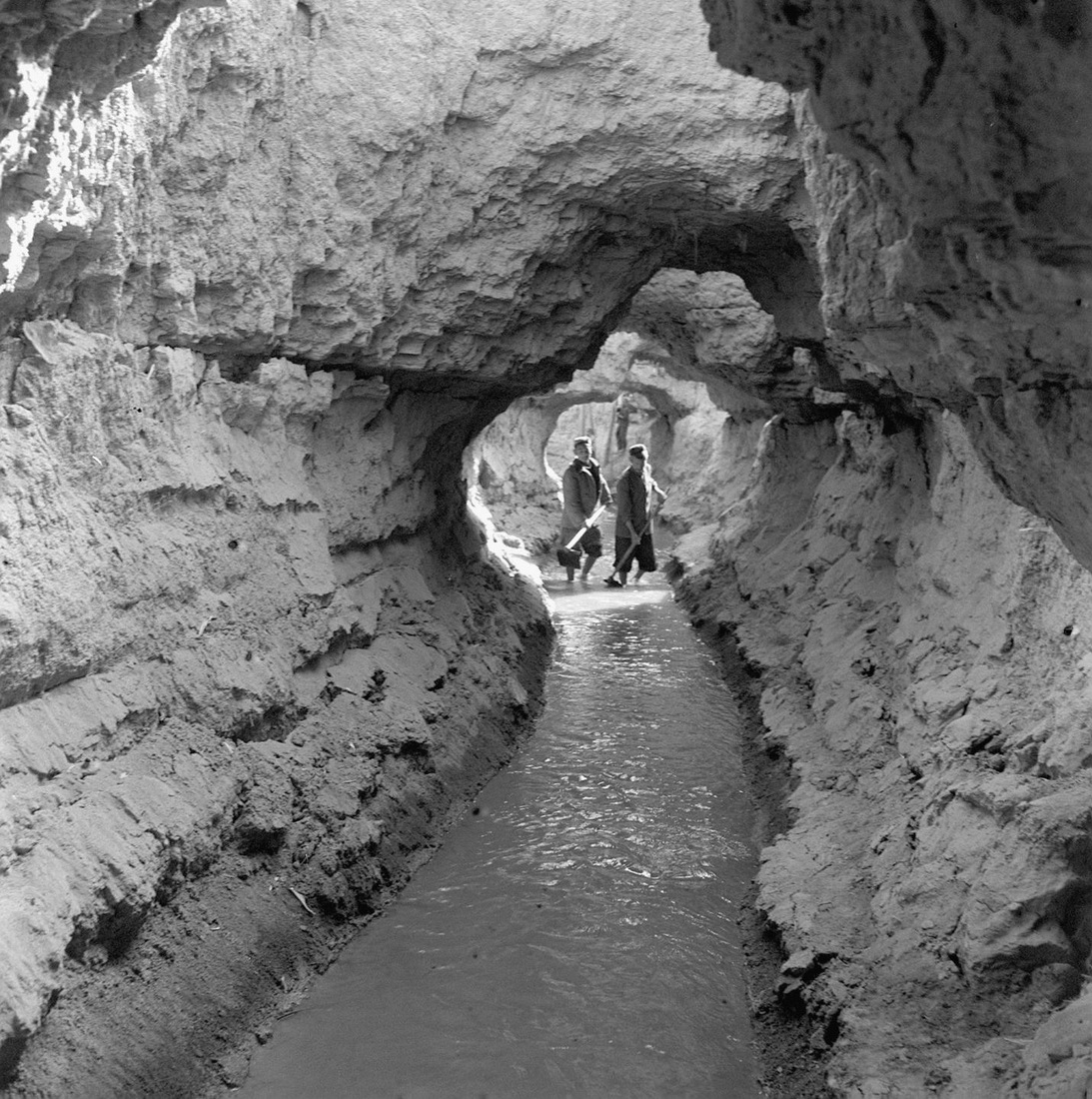 A scenic view of Turpan Kanerjing Dixia Shuili Gongcheng