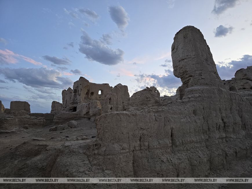 A scenic view of Turpan Liuzhong Gucheng Yizhi