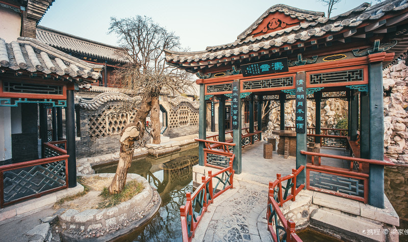 A scenic view of Weifang Shihu Yuan