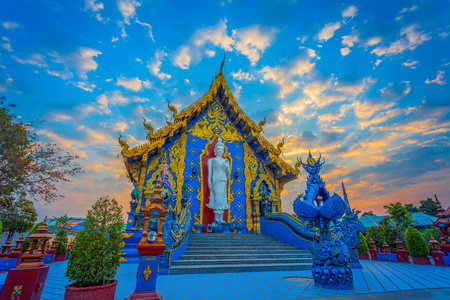 A scenic view of Weifang Shihu Yuan