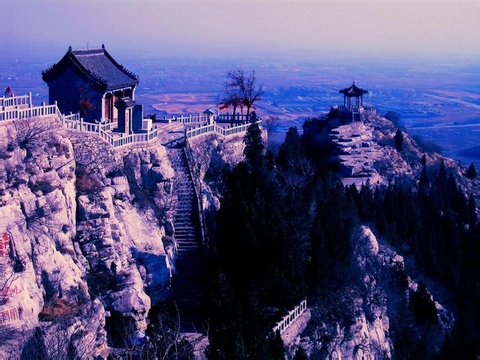 A scenic view of Weifang Tuoshan Shiku