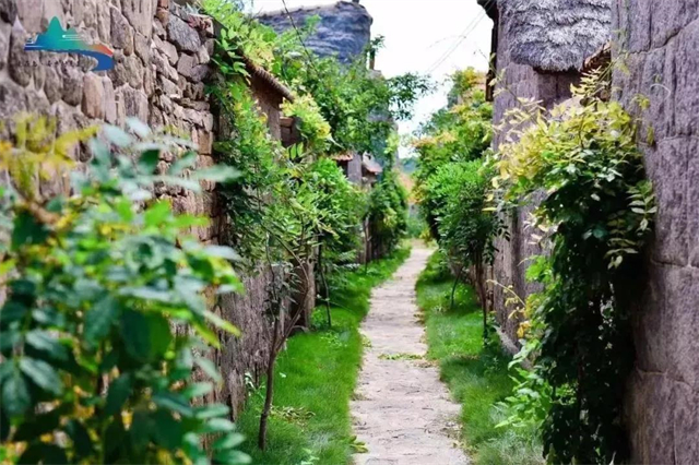 A scenic view of Weihai Liucun Shimuqun