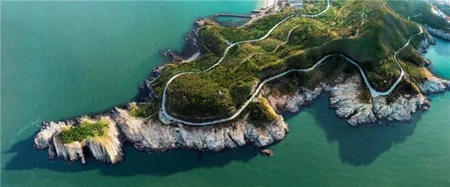 A scenic view of Weihai Liucun Shimuqun