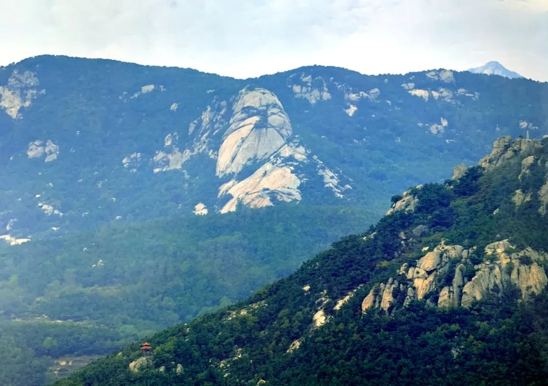 A scenic view of Weihai Shengjingshan Moya