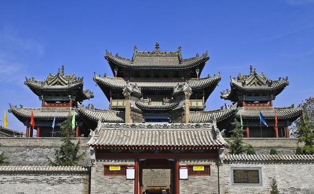 A scenic view of Weinan Chengcheng Chenghuang Temple Shenlou