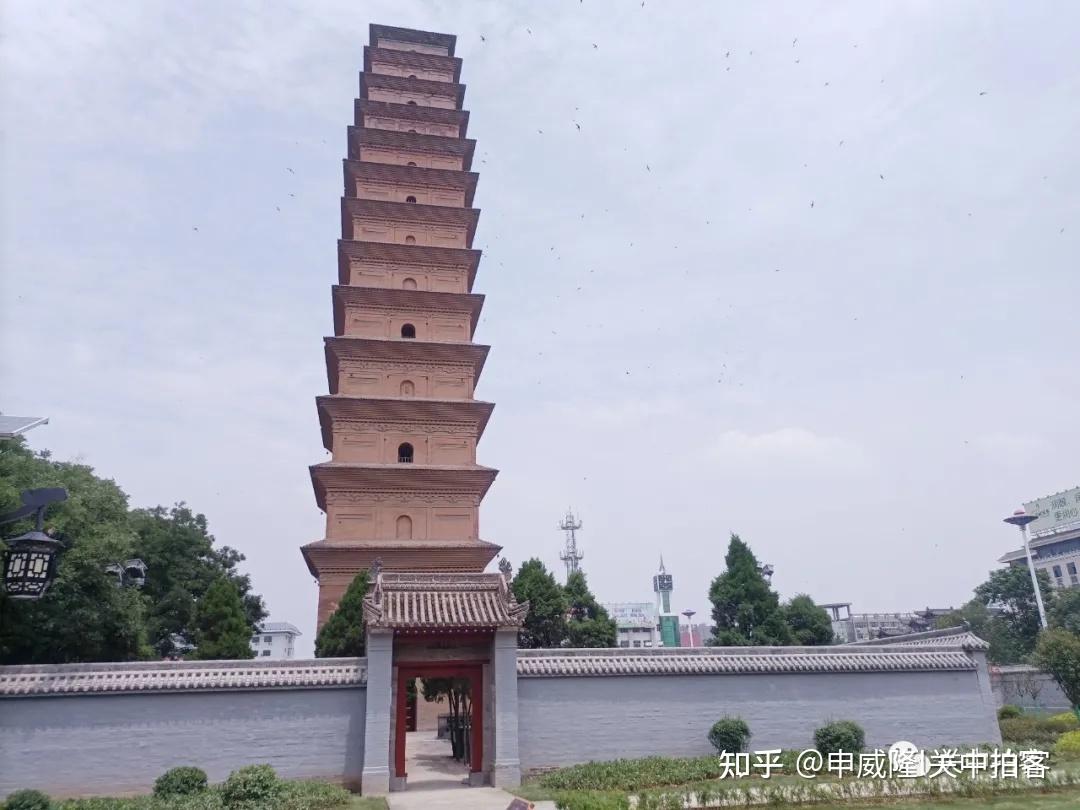 A scenic view of Weinan Chongshou Temple Pagoda Pucheng