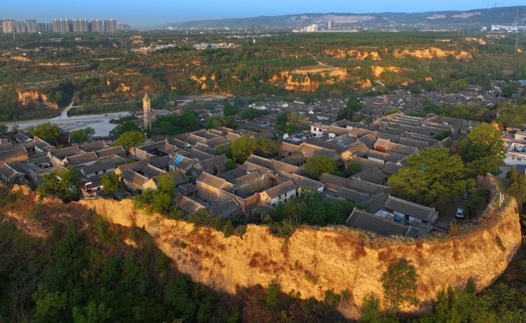 A scenic view of Weinan Dangjia Village Ancient Buildings