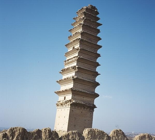 A scenic view of Weinan Daxiang Temple Pagoda