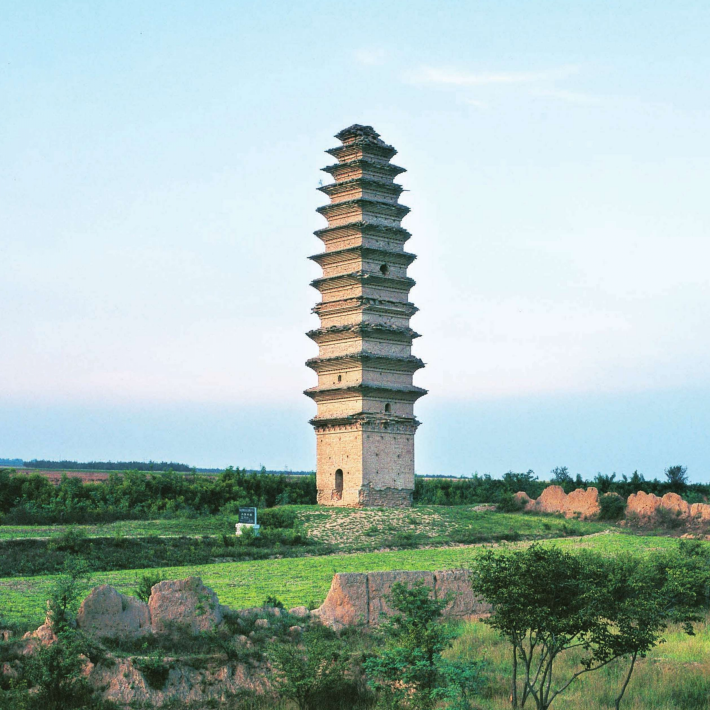 A scenic view of Weinan Daxiang Temple Pagoda