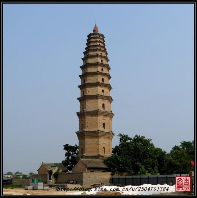 A scenic view of Weinan Fayuan Temple Pagoda Chengcheng