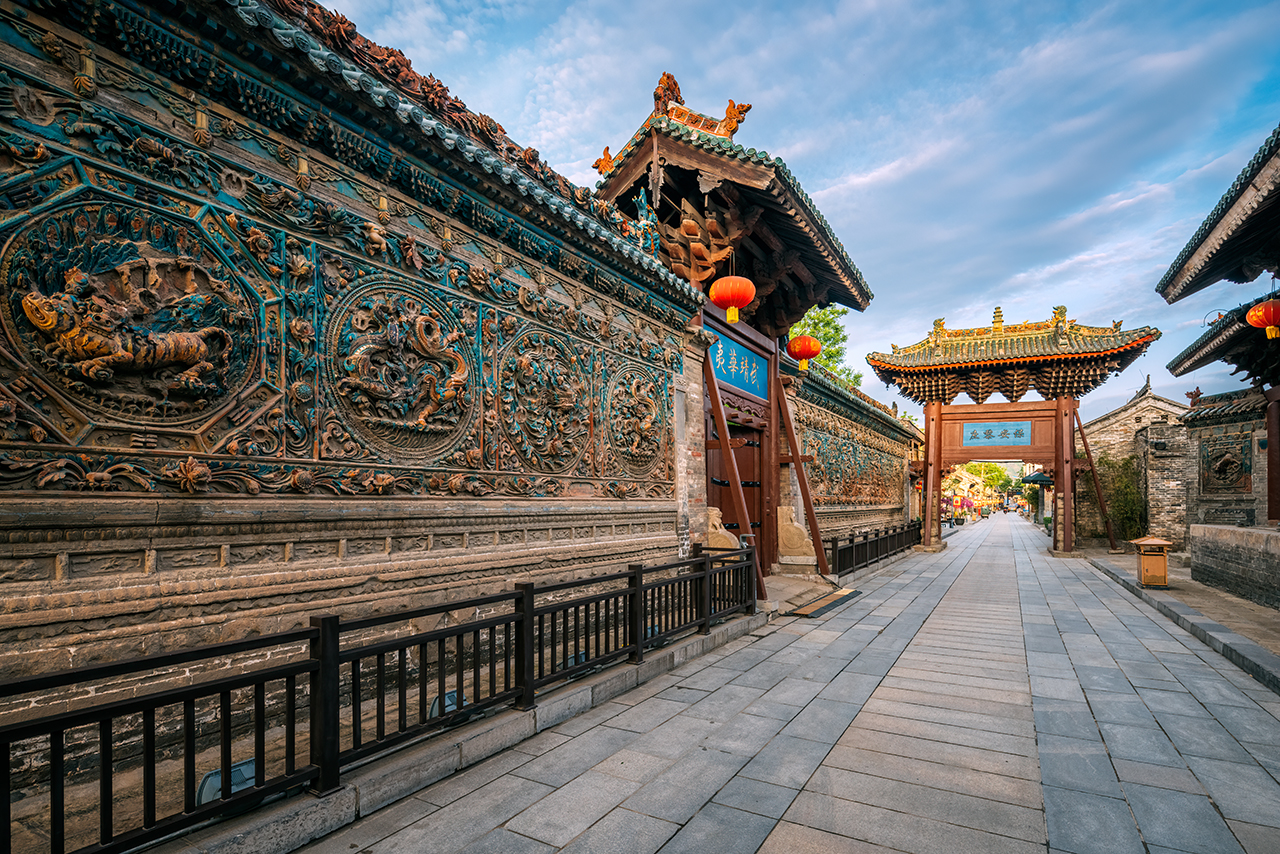 A scenic view of Weinan Hancheng Dayu Temple
