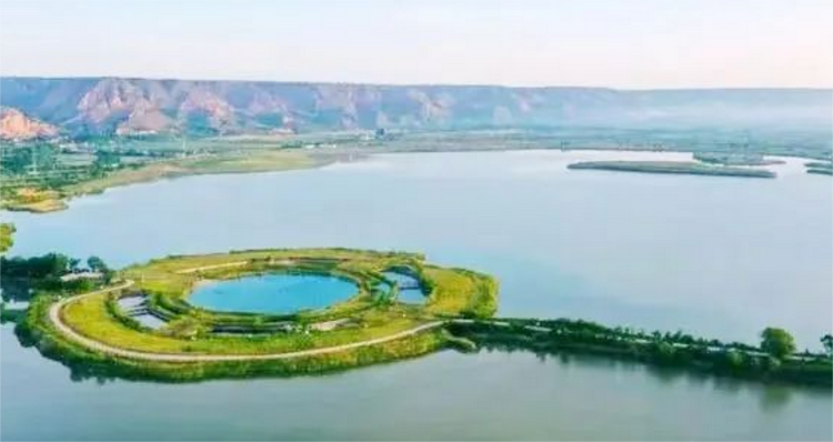 A scenic view of Weinan Heyang Qianjin Pagoda