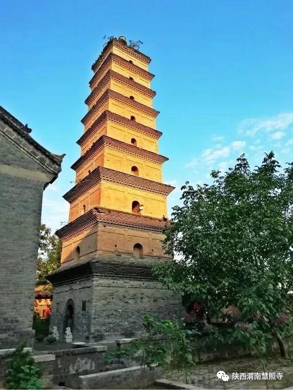 A scenic view of Weinan Huizhao Temple Pagoda