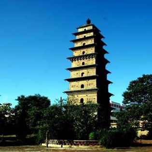 A scenic view of Weinan Jingjin Temple Pagoda