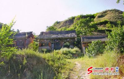 A scenic view of Weinan Mazhuang Huayan Temple