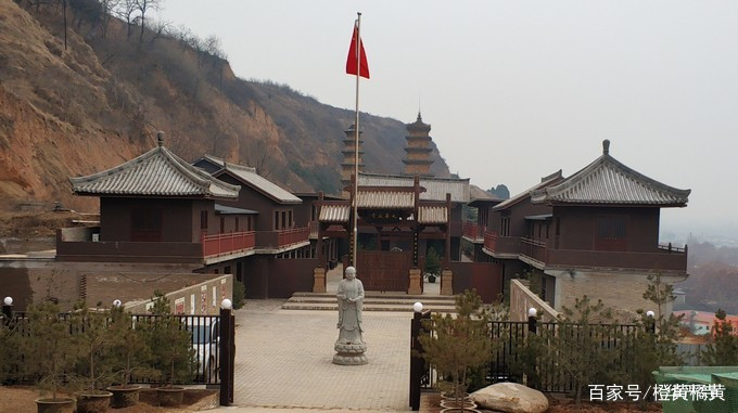 A scenic view of Weinan Mazhuang Huayan Temple