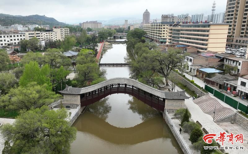 A scenic view of Weinan Qiaoshang Bridge