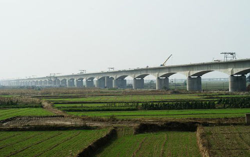 A scenic view of Weinan Qiaoshang Bridge