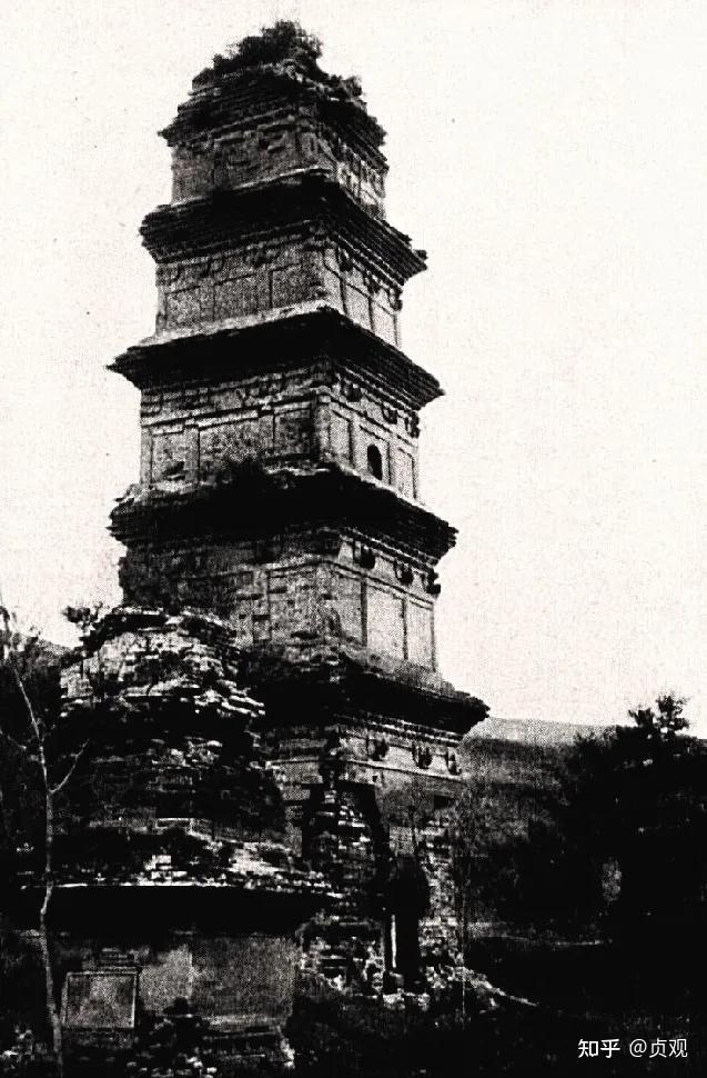 A scenic view of Weinan Qingan Temple Pagoda