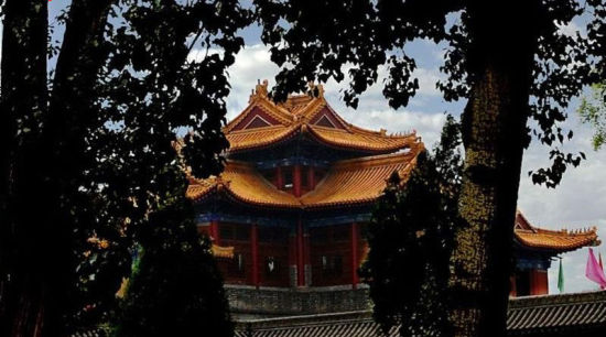 A scenic view of Weinan Qingshi Hall