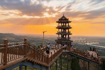 A scenic view of Weinan Yang Zhen Family Tombs