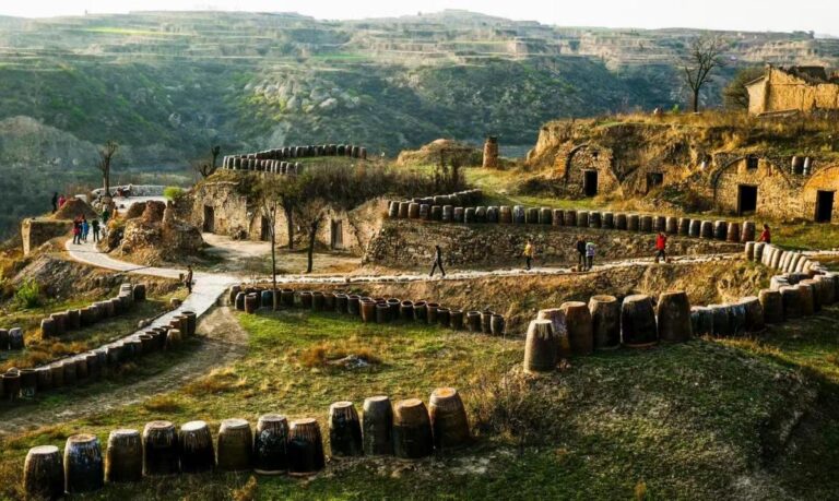 Experience the Artistry of Weinan Yaotou Kiln Site: Where Culture Meets History