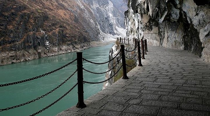 A scenic view of Wenshan Nongshi Tusi Yashu