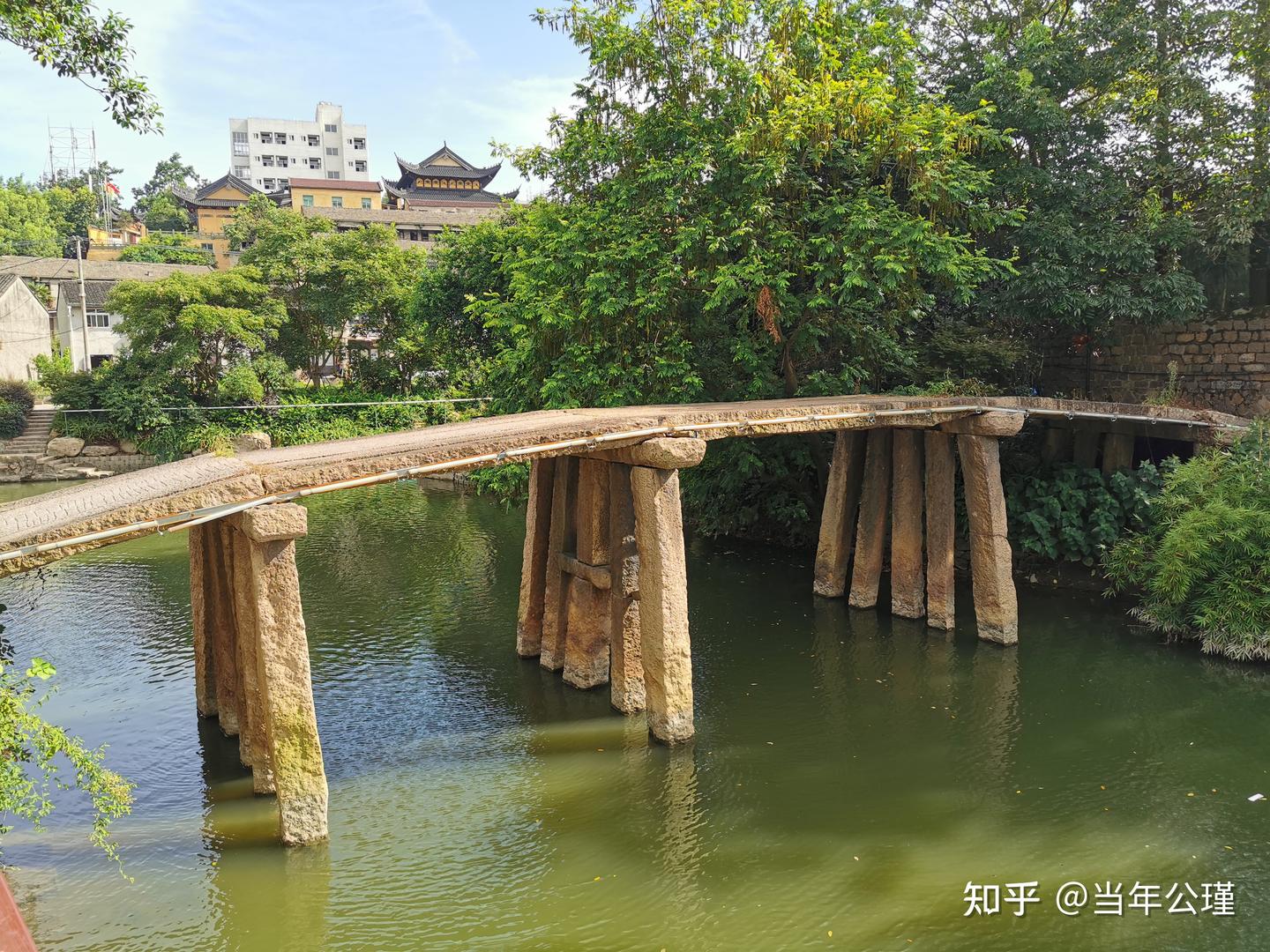 A scenic view of Wenzhou Baguaqiao He Hexiqiao