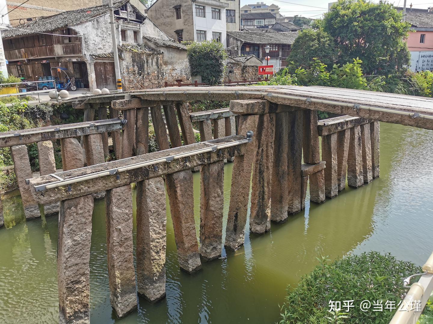 A scenic view of Wenzhou Baguaqiao He Hexiqiao